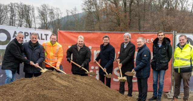 Spatenstich f&uuml;r neuen Geh- und Radweg